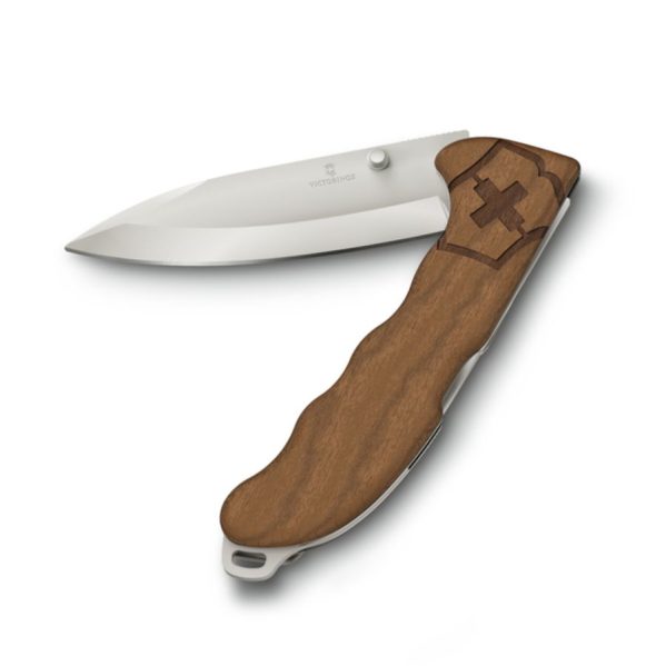 Victorinox Evoke Wood 0.9415.D630 lommekniv i valnøddetræ med stor klinge og enhåndsåbning